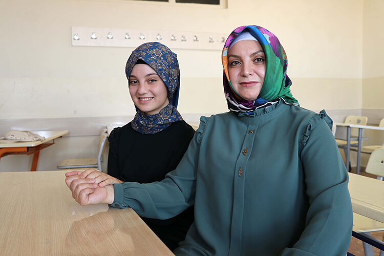 Depremde Kaybettiği Babasına Verdiği Sözü Tuttu, Lgs Sınavında Tam Puan Aldı1