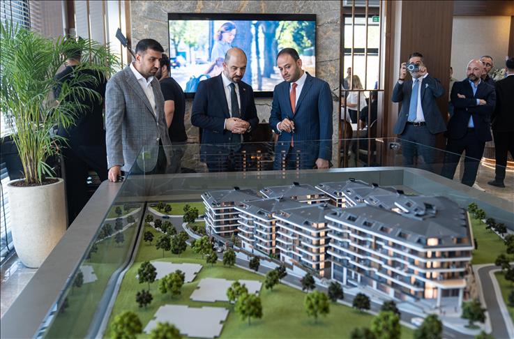 Emlak Konut Gyo Genel Müdürü Yılmaz, Senfoni Etiler Projesinin Tanıtımında Konuştu