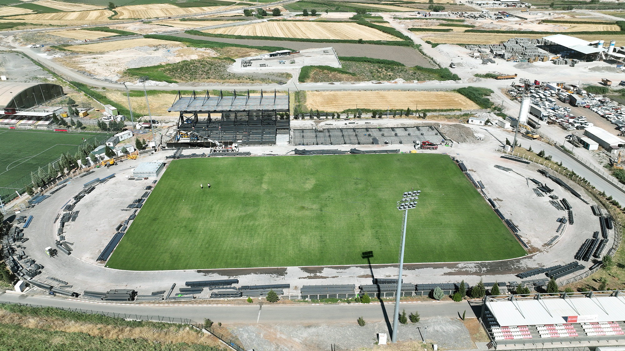 Futbol Sahası (2)