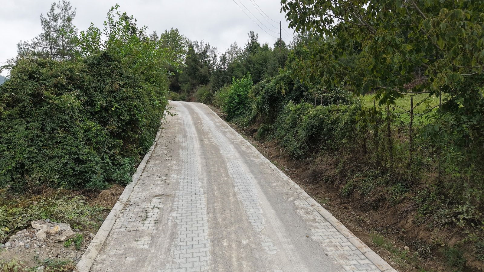 Büyükşehir’den Andırın Kırsalına 10 Bin Metrekare Kilit Parke (1)