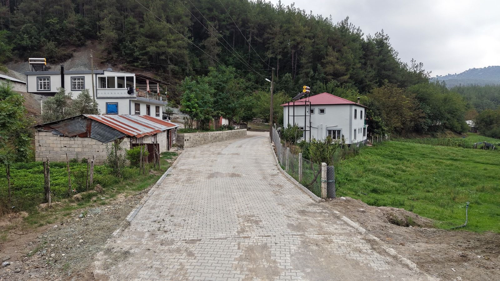 Büyükşehir’den Andırın Kırsalına 10 Bin Metrekare Kilit Parke (4)