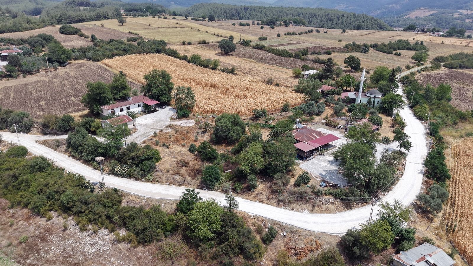 Büyükşehir’den Andırın Kırsalına 10 Bin Metrekare Kilit Parke (7)