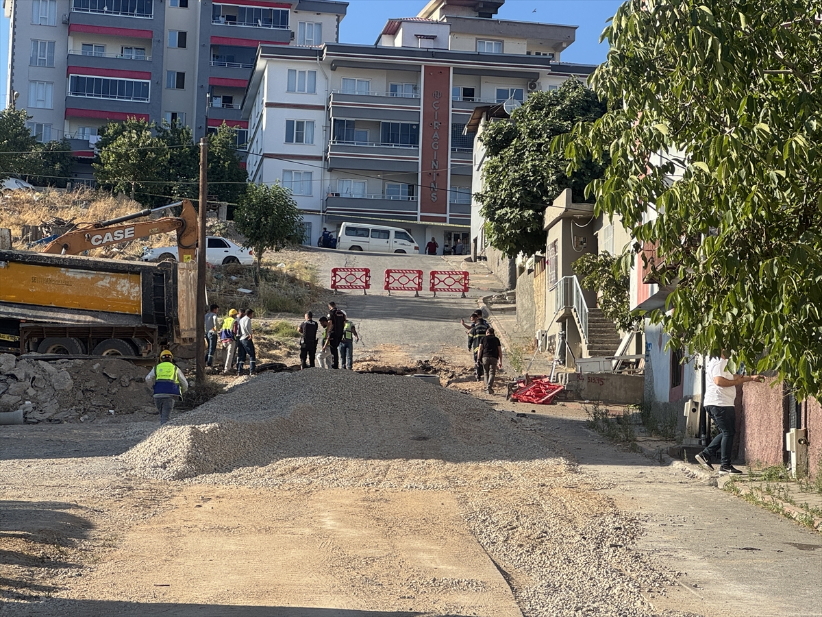 Kahramanmaraş'ta Delinen Doğalgaz Borusundan Sızan Gazdan 3 Kişi Etkilendi (2)