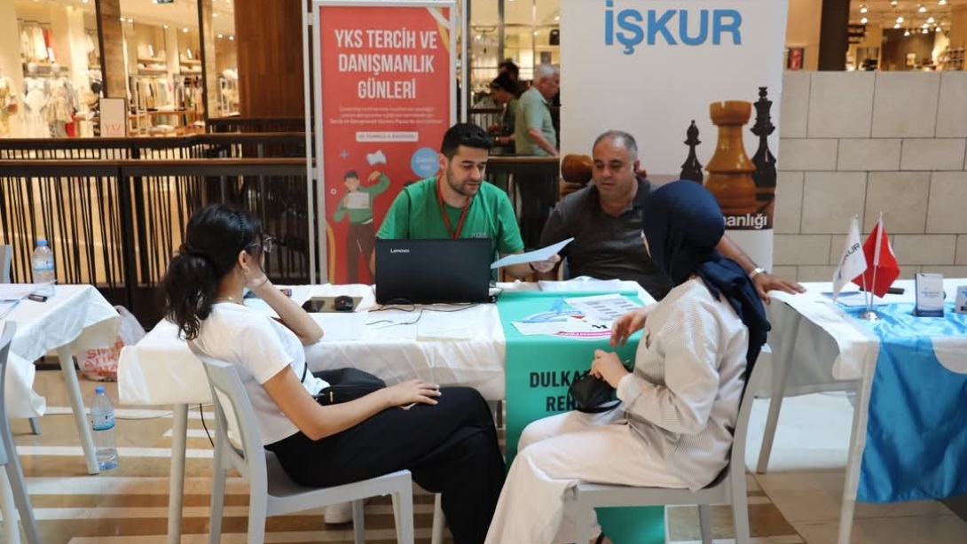 Öğrencilere Rehberlik Desteği Sürüyor (2)