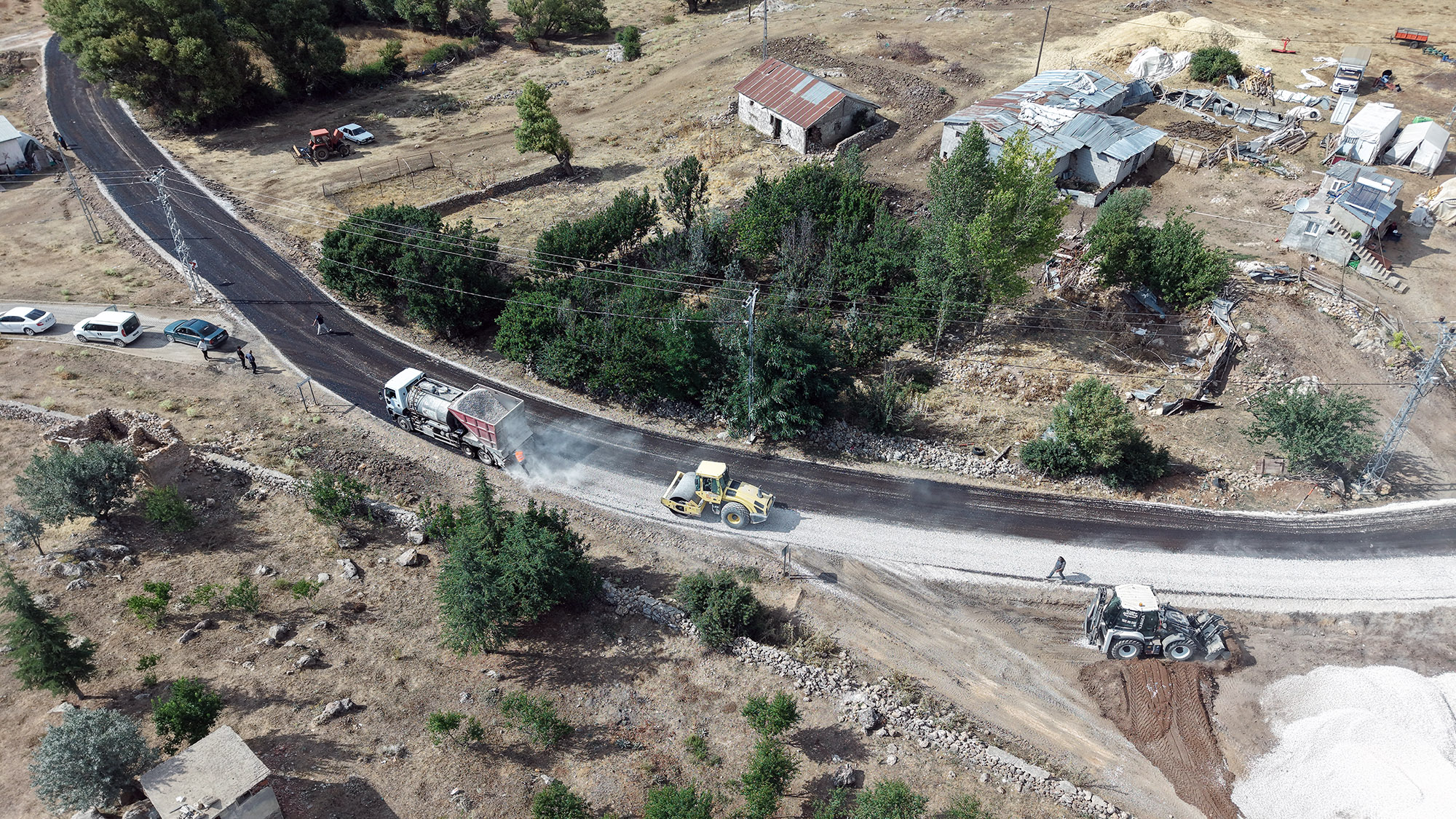 18 Büyükşehir’den Göksun’a 200 Milyonluk Yol Yatırımı (5)