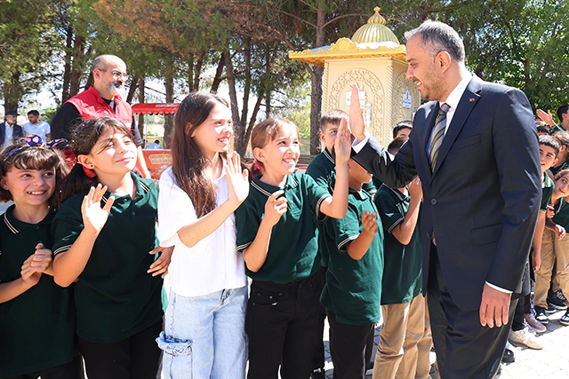 20 Toptaş’tan Kırsal Mahallelerdeki 7 Bin Öğrenciye Kırtasiye Seti Desteği (2)