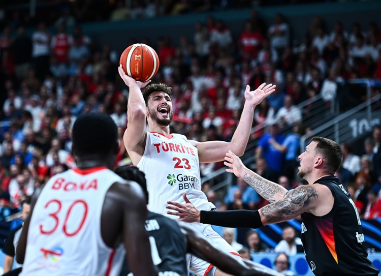 A Milli Basketbol Takımı, Avrupa Ikincisi Oldu (6)