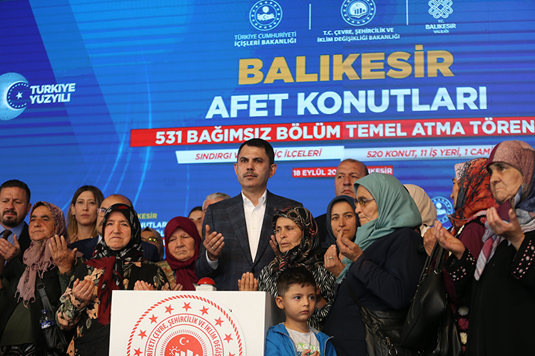 Balıkesir'in Sındırgı Ilçesinde Kalıcı Deprem Konutlarının Temeli Atıldı1