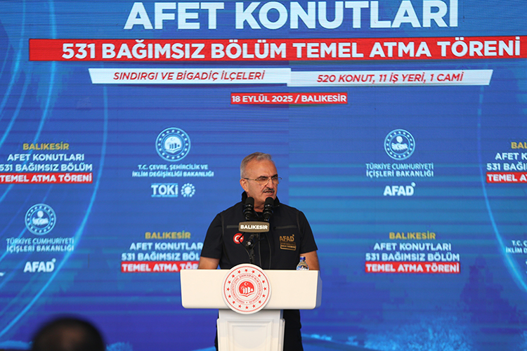 Balıkesir'in Sındırgı Ilçesinde Kalıcı Deprem Konutlarının Temeli Atıldı3