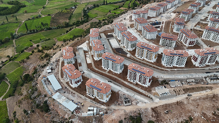 Çelikhan Ilçesinde Deprem Konutlarında Sona Gelindi1