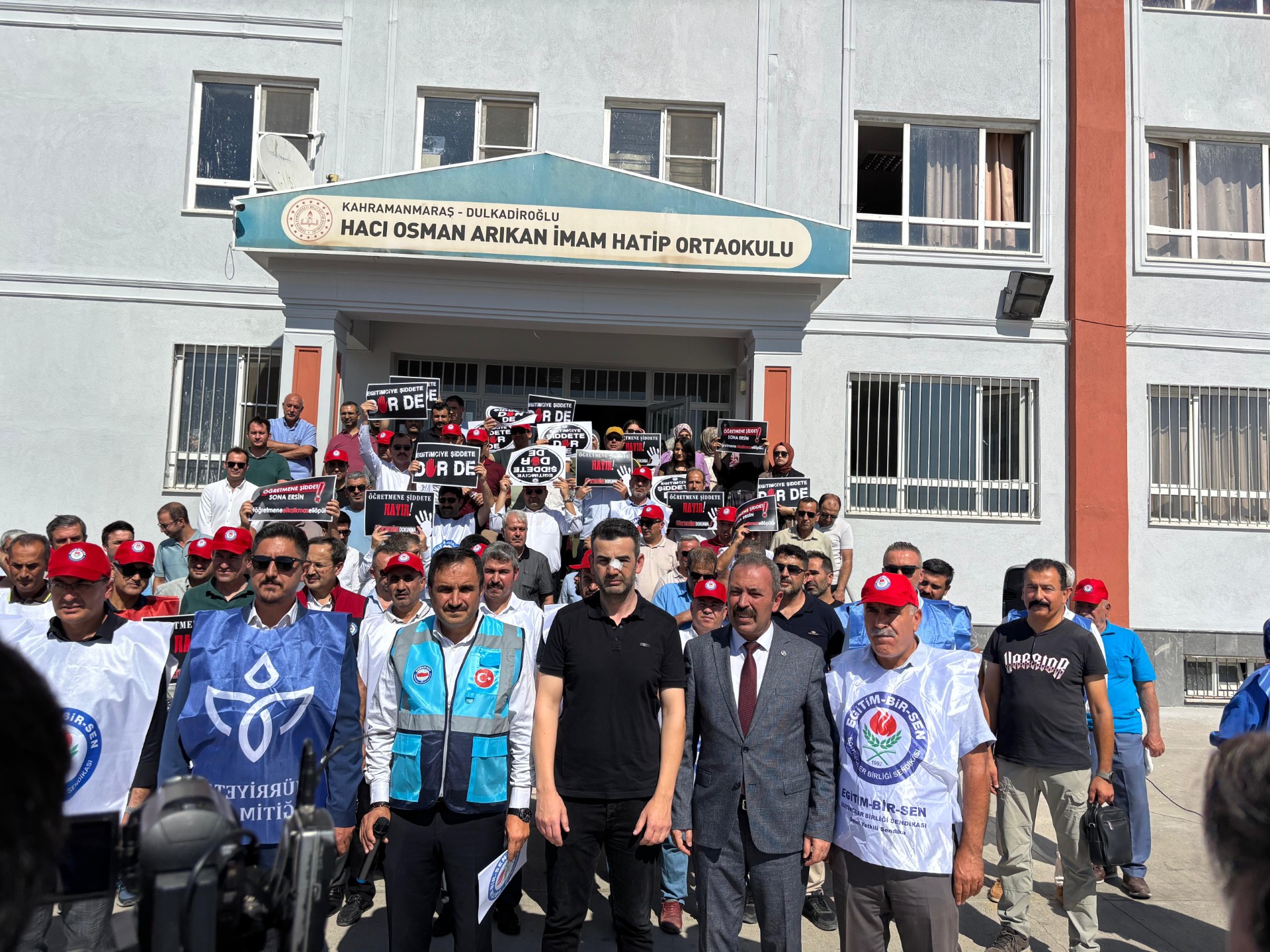Eği̇ti̇m Bi̇r Sen Basin Açiklamasi (3)