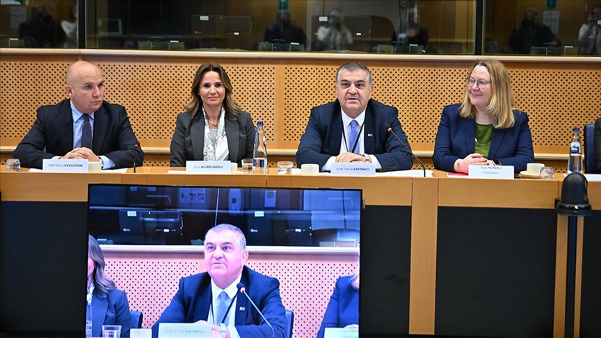 Kagi̇der Türk Iş Kadınlarının Vizyonunu Avrupa Parlamentosu (2)