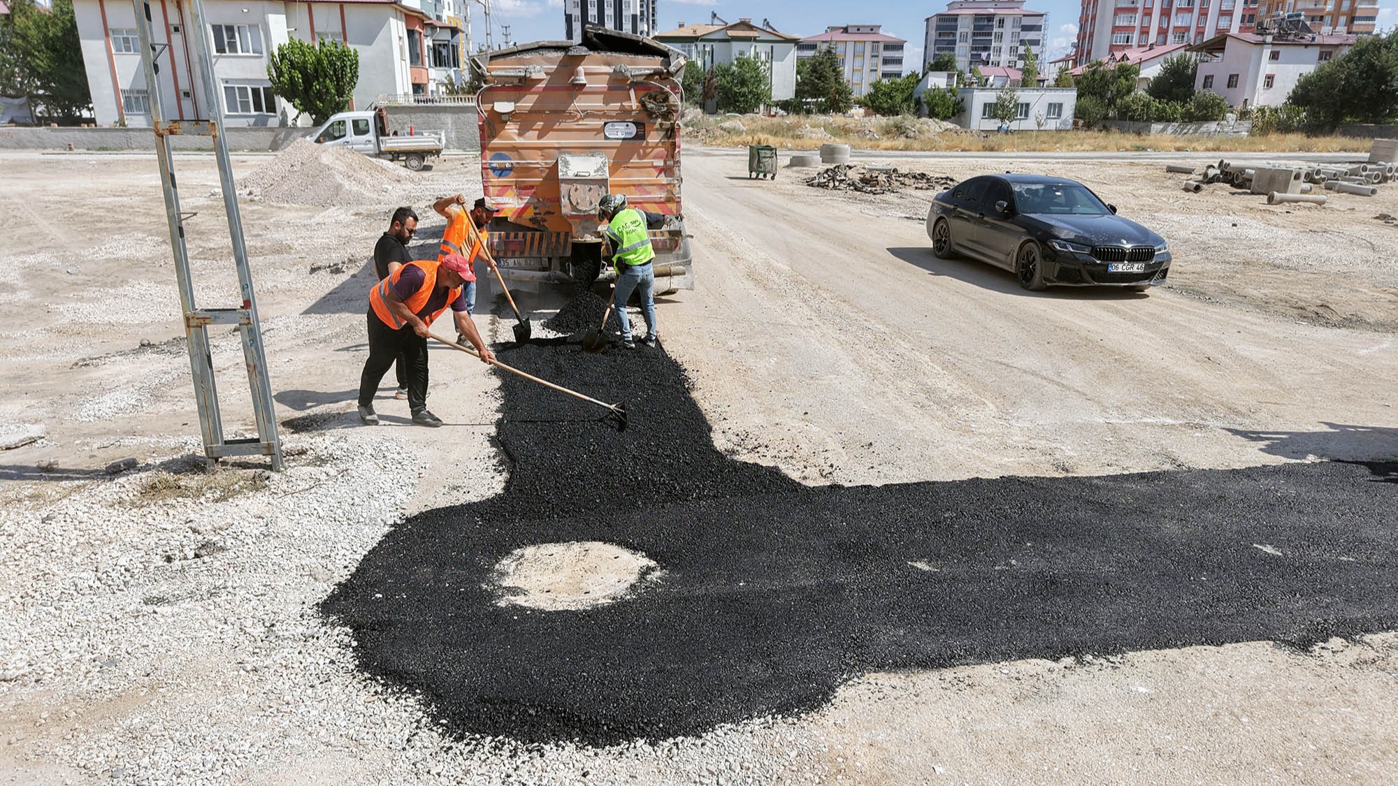 Kaski̇, Elbistan’da Da Asfalt Mesaisini Sürdürüyor (2)
