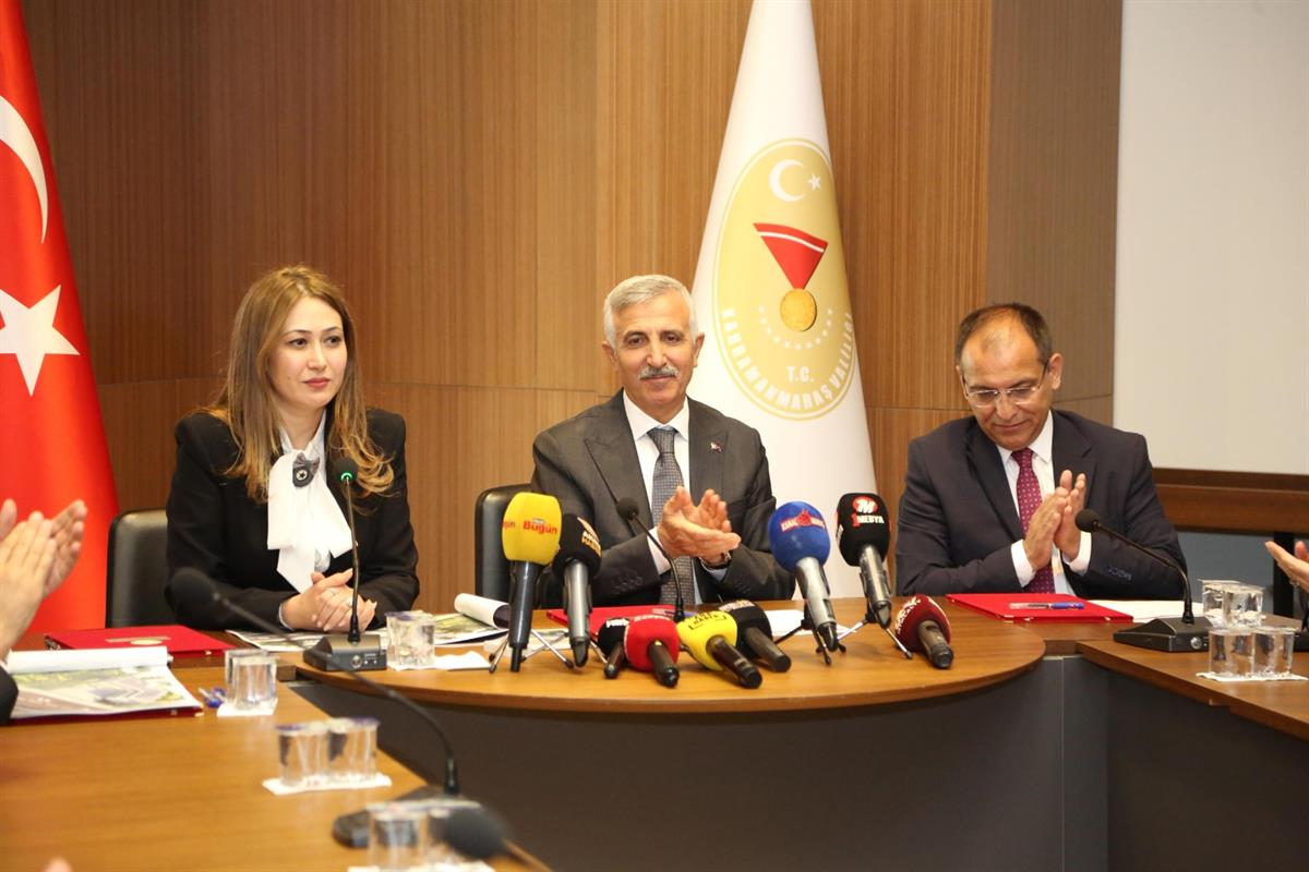 Onikişubat İlçemize 16 Derslikli Ortaokul İçin Protokol İmzalandı (10)