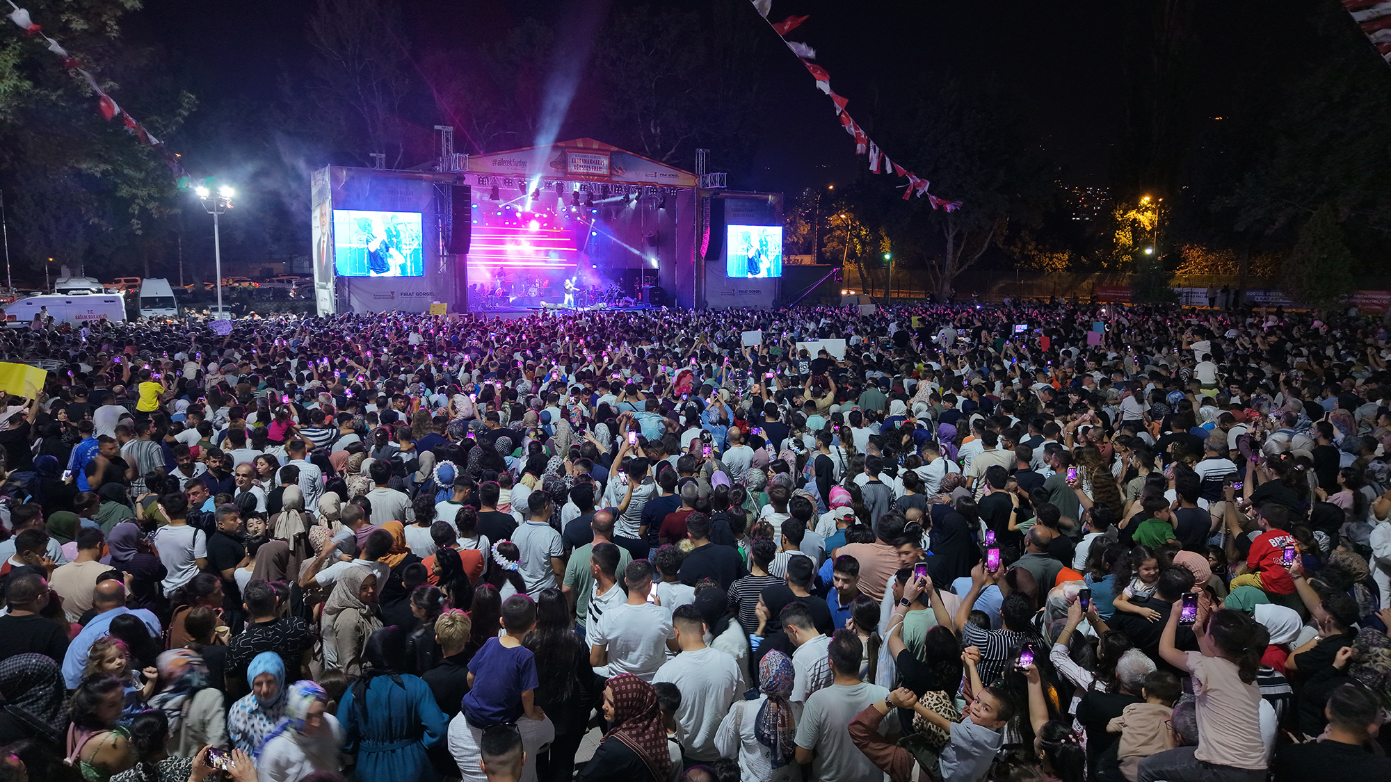 Resul Dindar, Ağustos Fuarı’ndakaradeniz Fırtınası Estirdi (5)