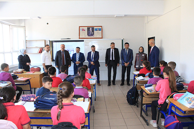 Tkdk İl Koordinatörlüğünden Öğrencilere Kırtasiye Desteği (1)