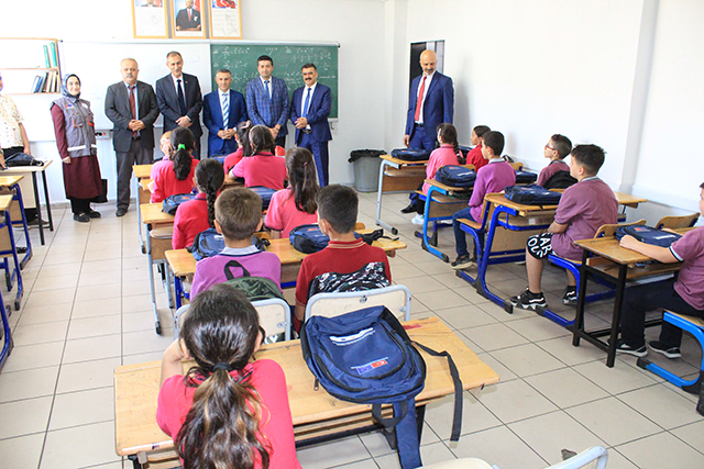 Tkdk İl Koordinatörlüğünden Öğrencilere Kırtasiye Desteği (2)