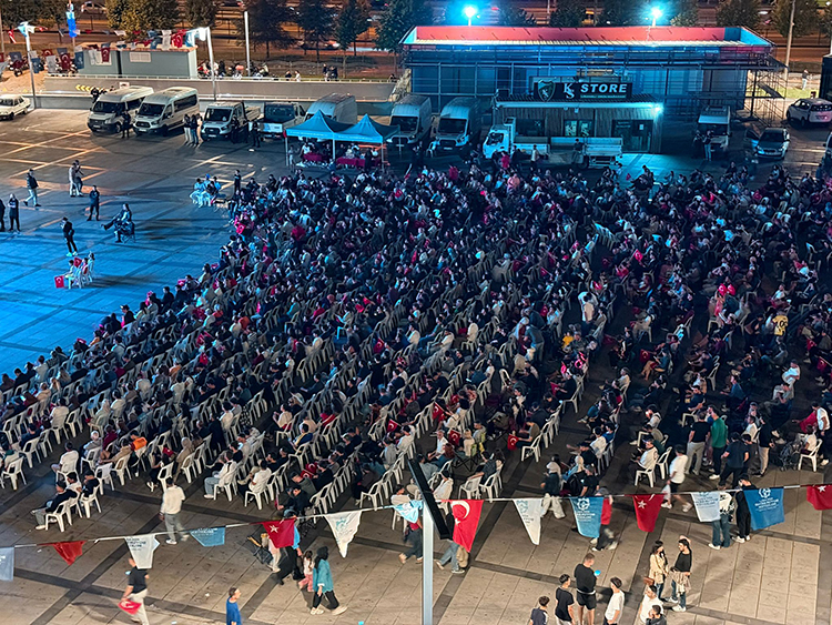 Türkiye Almanya Eurobasket 2025 Final Maçı Dev Ekranlardan Izlendi (6)