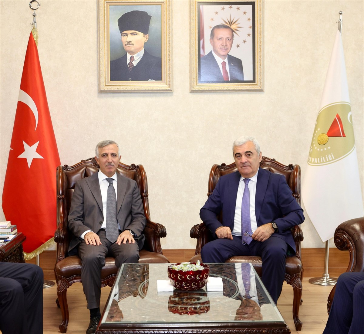 Azerbaycan Diaspora Bakan Yardımcısı Valeh Hacıyev Valiliği Ziyaret Etti (4)