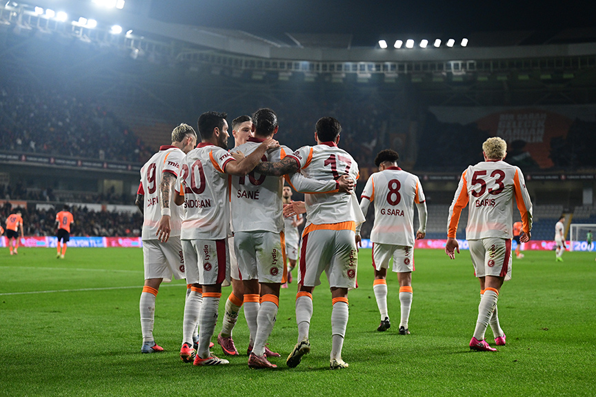Galatasaray, Başakşehir'i Deplasmanda 2 1 Yendi (6)