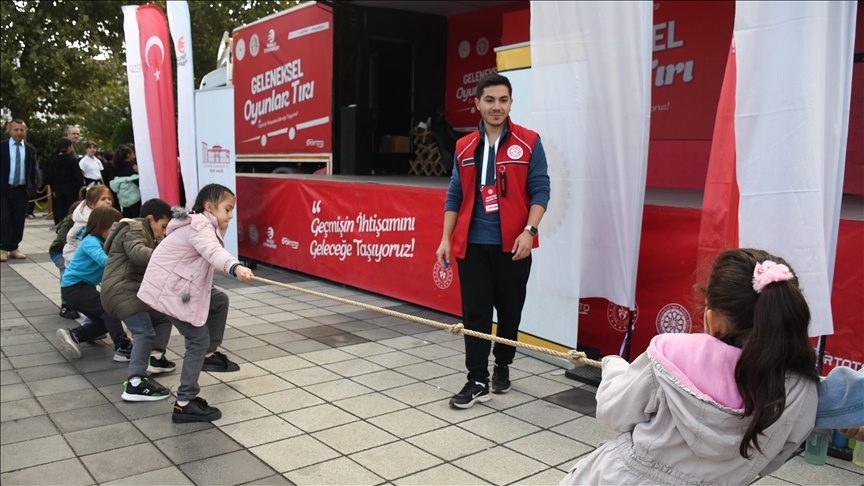 Geleneksel Oyunlar Tırı (3)