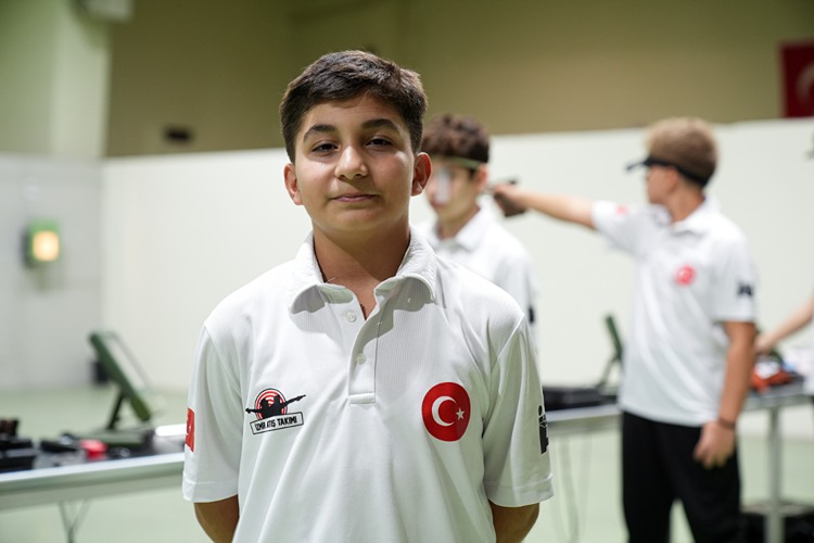 İzmirli Rekortmen Atıcılar, Yusuf Dikeç'in Izinden Gidiyor (1)