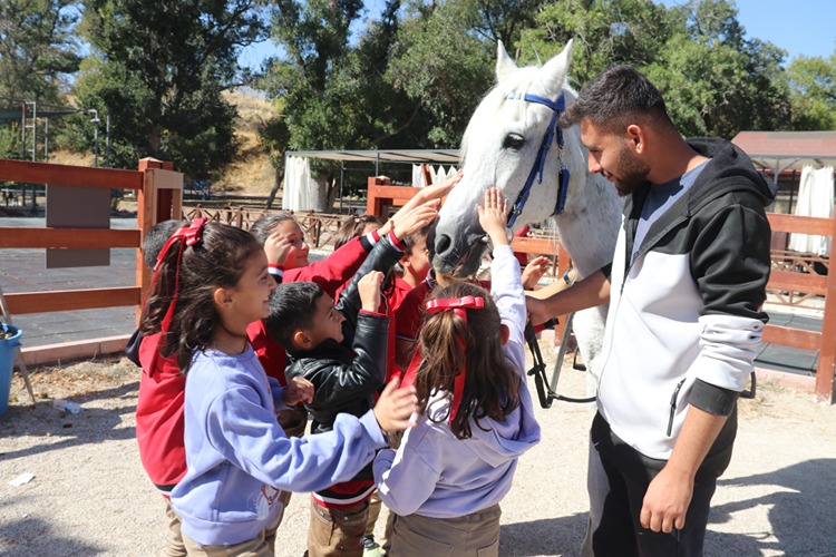 Köy Okulundaki Öğrencilerin Vatan Ve Bayrak Sevgisi Yürekleri Isıttı (5)