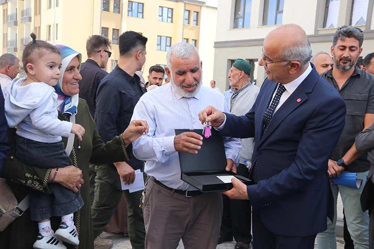 Malatya'da Bin 130 Deprem Konutunun Anahtarları Teslim Edildi1