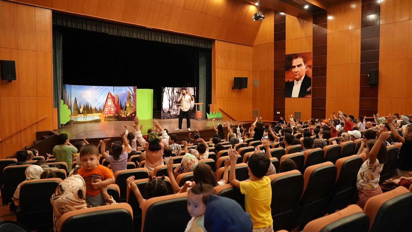 “Pamuk Ile Kömür” Hayvan Sevgisini Sahneye Taşıdı (5)