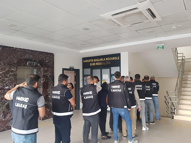 Uyuşturucu Operasyonunda 15 Zanlı Tutuklandı (1)