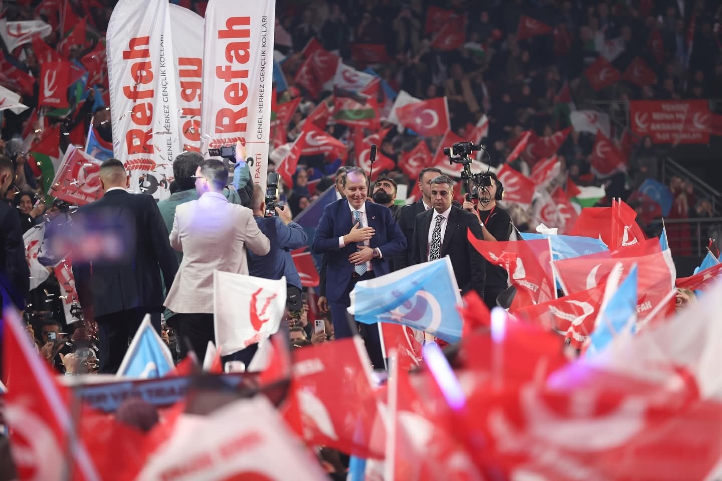 2B5684C2 165F 4355 A7C6 4B55688B176C