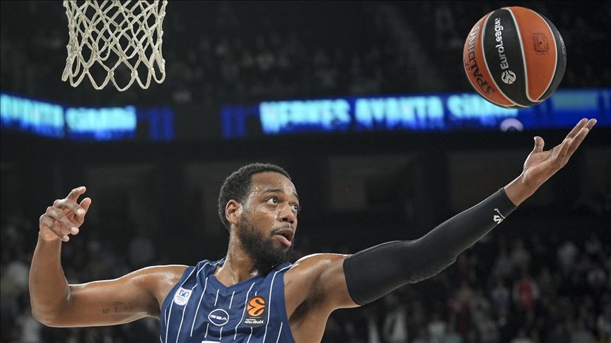 Anadolu Efes, Avrupa Ligi'nde Yarın Virtus Bologna'ya Konuk Olacak