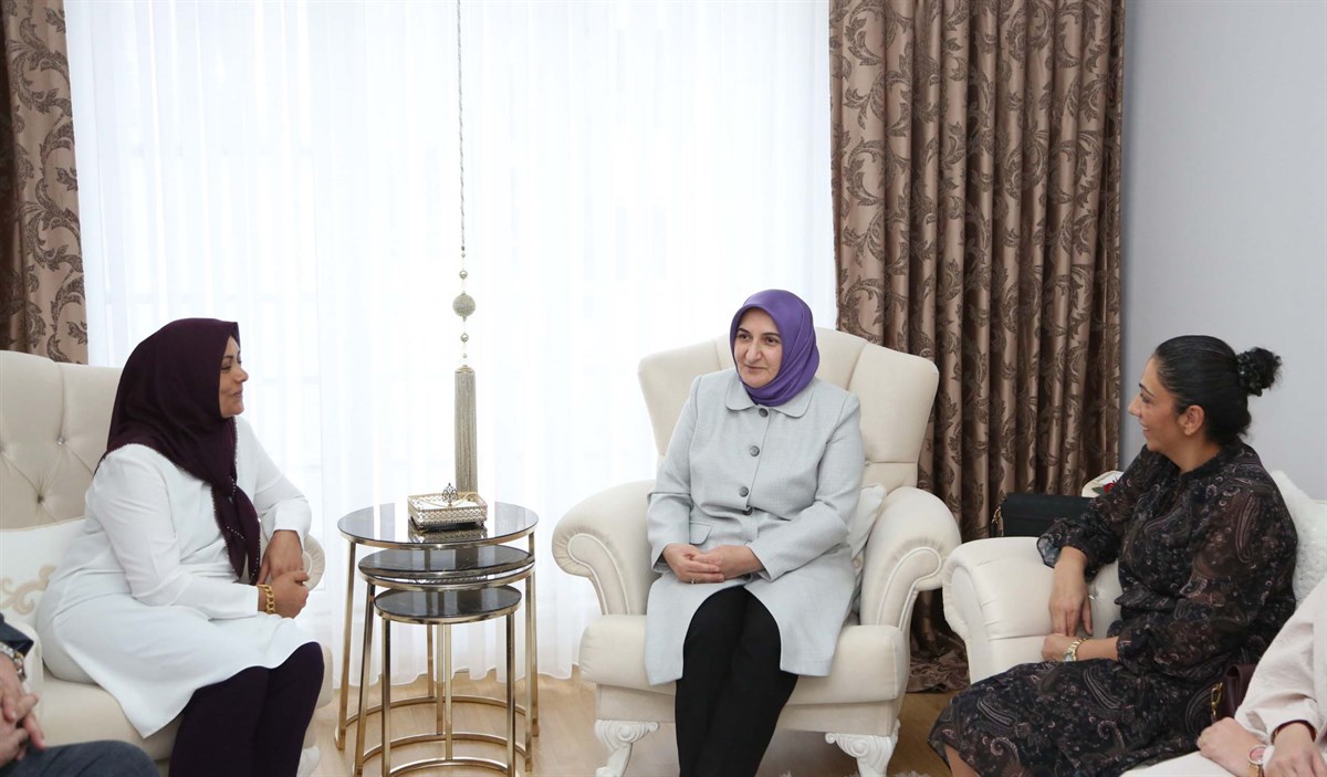 Dr. Selma Ünlüer Koruyucu Aileyi Ziyaret Etti (1)