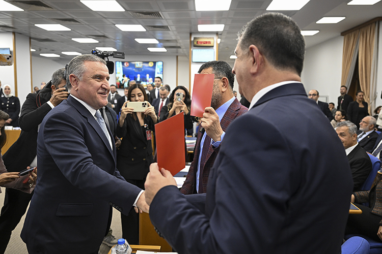 Gençlik Ve Spor Bakanı Bak2