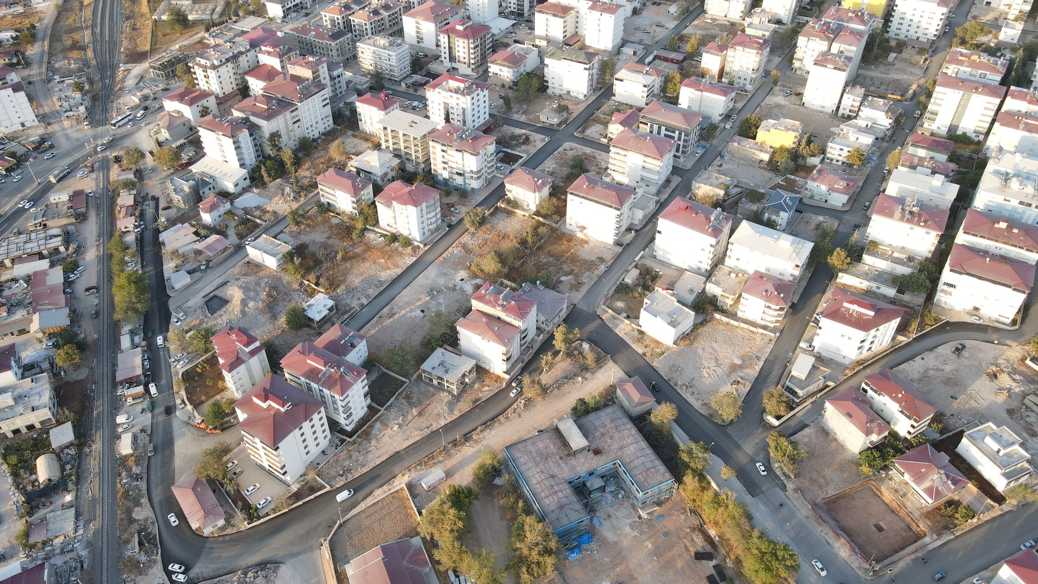 İkizer'le Pazarcık'ta Hizmet Seferberliği Sürüyor (4)