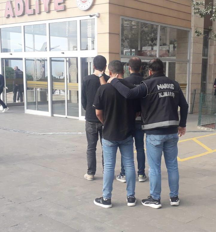 Kahramanmaraş'ta Uyuşturucu Operasyonunda 2 Zanlı Tutuklandı