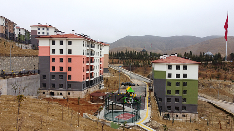 Malatya'da Deprem Ve Sosyal Konutların Anahtar Teslimi Sürüyor (3)