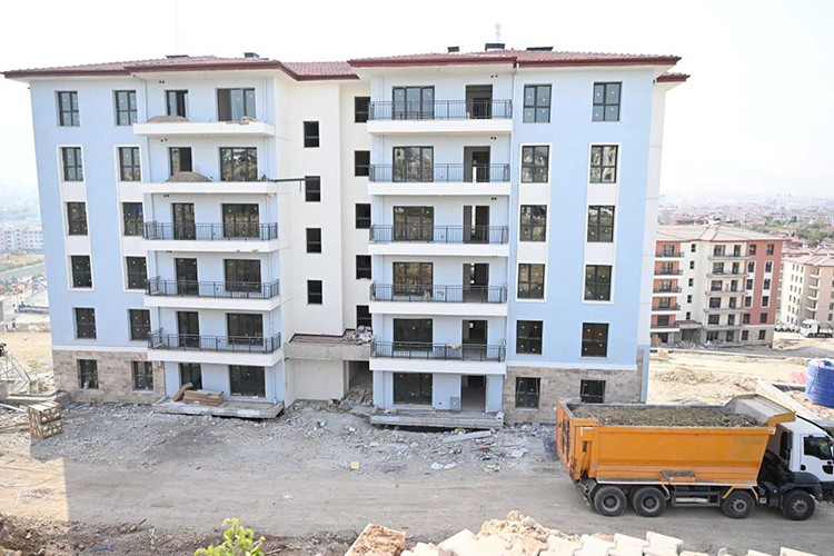 Malatya'nın Battalgazi Ilçesinde Deprem Konutları Ve Iş Yerlerinde Sona Yaklaşıldı (1)