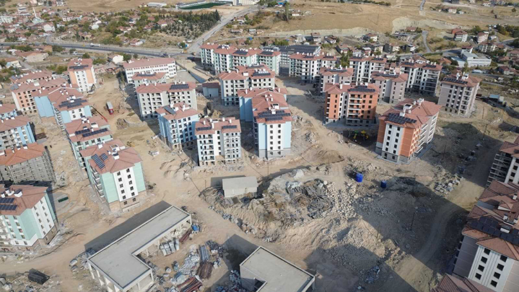 Malatya'nın Battalgazi Ilçesinde Deprem Konutları Ve Iş Yerlerinde Sona Yaklaşıldı (2)