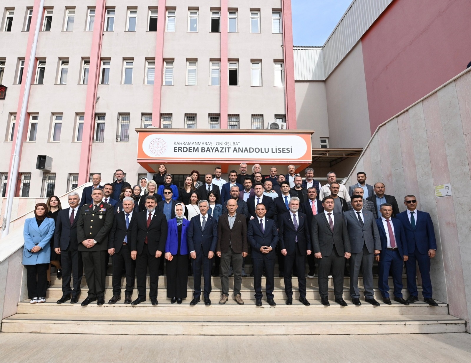 Vali Ünlüer’den 24 Kasım’da Anlamlı Ziyaret (2)