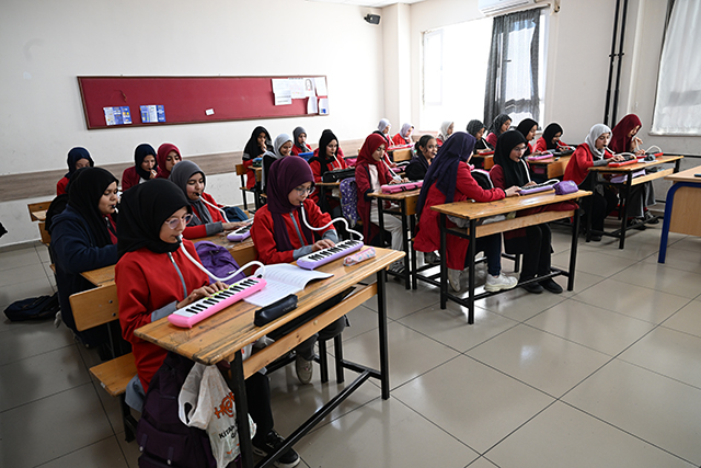 A A 20251210 39939161 39939154 G O R M E E N G E L L I M U Z I K O G R E T M E N I M E L O D I L E R L E O G R E N C I L E R I N E I L H A M O L U Y O R