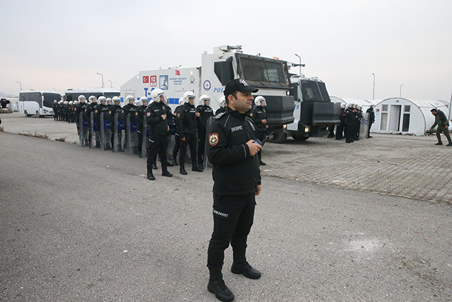 A A 20251211 39951910 39951903 K A H R A M A N M A R A S T A P O L I S L E R C E I Z I N S I Z G O S T E R I Y E M U D A H A L E T A T B I K A T I Y A P I L D I