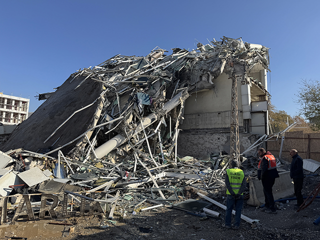 A A 20251213 39969725 39969723 K A H R A M A N M A R A S T A D E P R E M L E R D E H A S A R A L A N 10 K A T L I I S M E R K E Z I K O N T R O L L U S E K I L D E Y I K I L D I