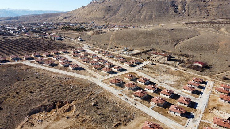 Malatya'da Deprem Konutlarına Yerleşen Afetzedeler Devlete Minnettar22