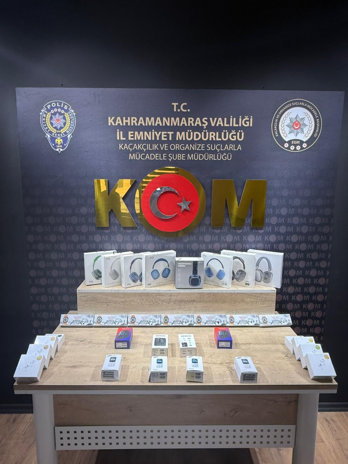 Sentetik Ecza Ve Kaçak Ürünler Ele Geçirildi