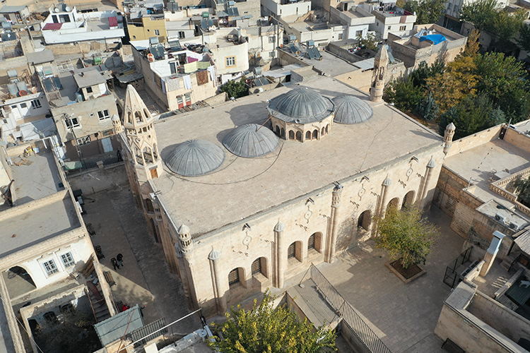 Tarihin Izleri Şanlıurfa'daki Fırfırlı Camide Birleşiyor (2)