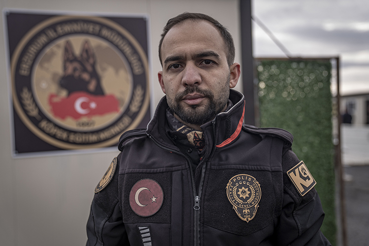 Türkiye'nin Sayılı Kadavra Köpeklerinden Melo Depremden Cinayete Ekiplerin Iz Sürücüsü (1)