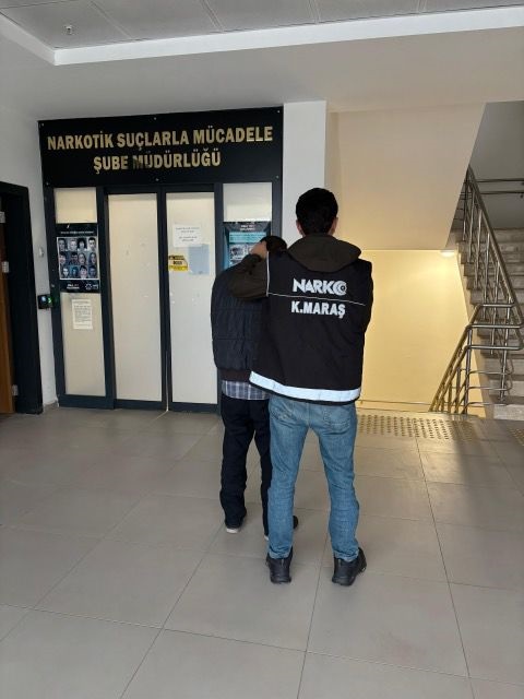 Uyuşturucu Ve Cep Telefonu Ele Geçirildi! (4)