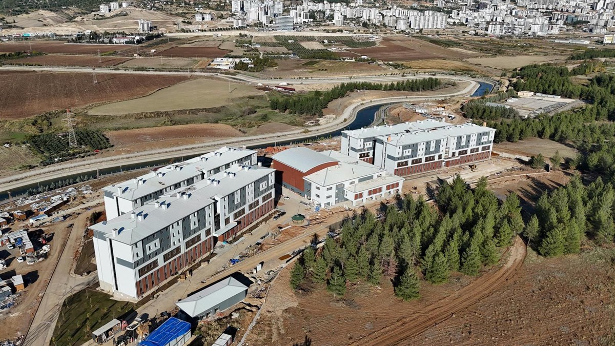 Vali Ünlüer, Kyk Yurdu İnşaatında İncelemelerde Bulundu (1)-1