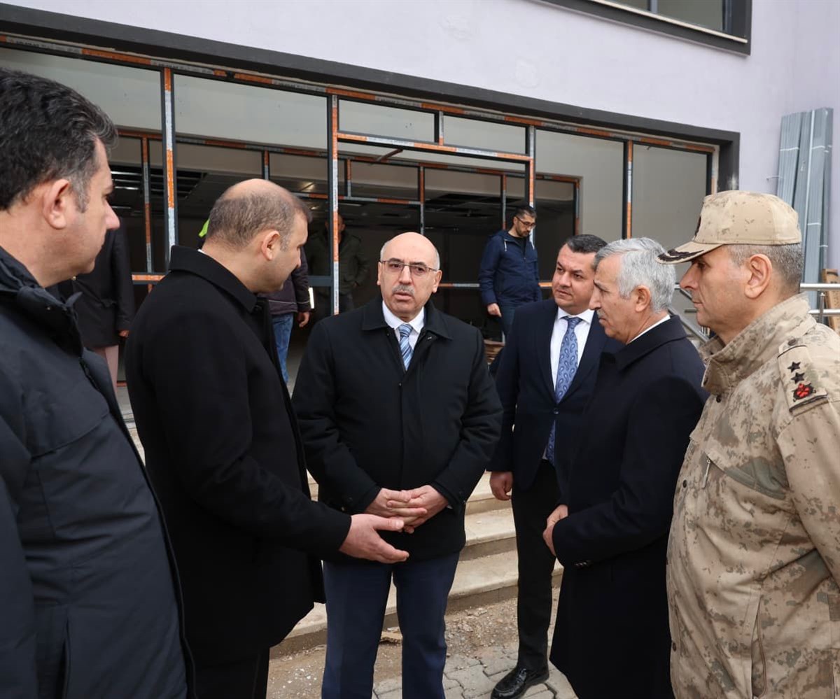 Vali Ünlüer, Kyk Yurdu İnşaatında İncelemelerde Bulundu (4)-1